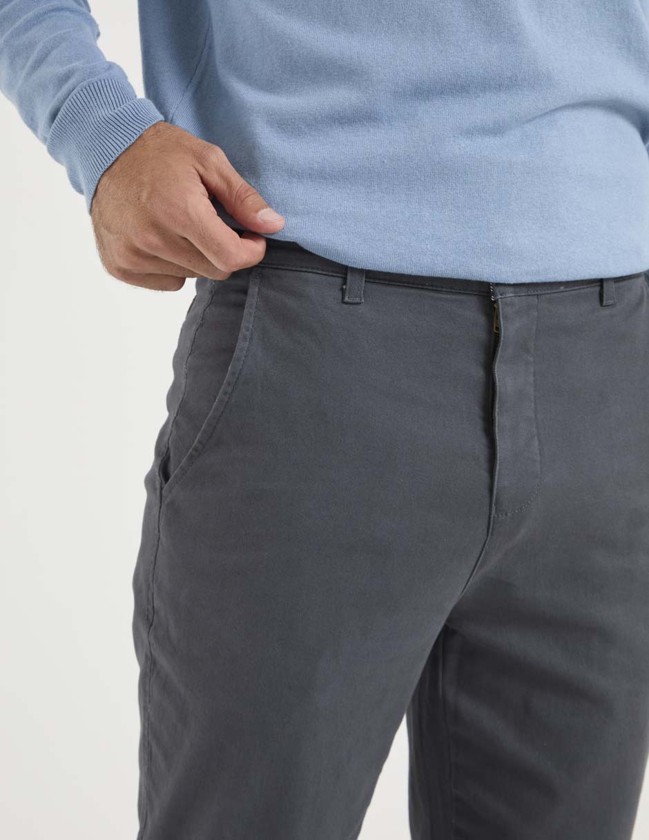 Pantalón slim de gabardina para hombre 2