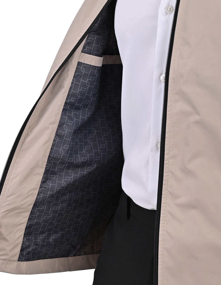Chamarra casual Perry Ellis impermeable con bolsillos para hombre