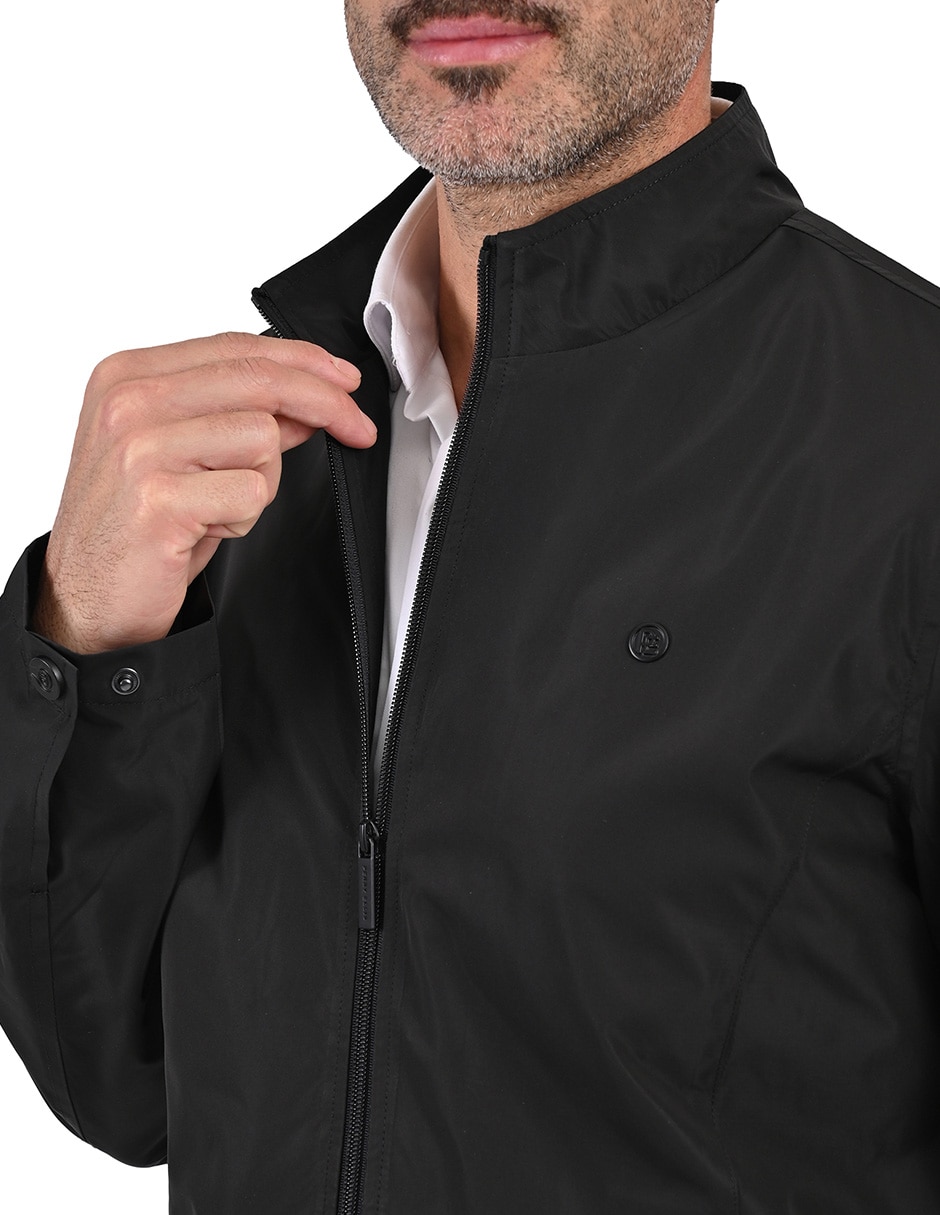 Chamarra casual Perry Ellis impermeable con bolsillos para hombre