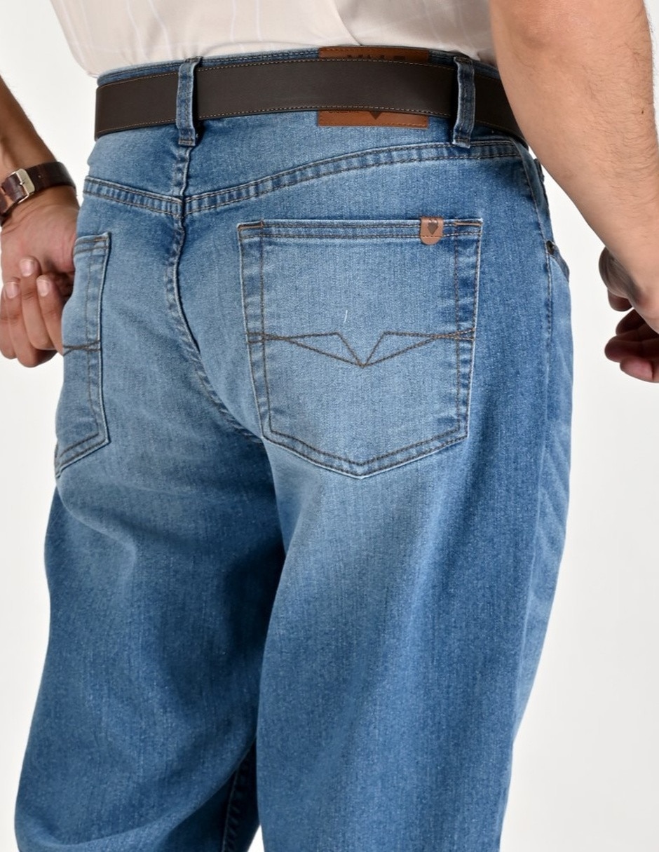 Jeans regular lavado whisker para hombre 8